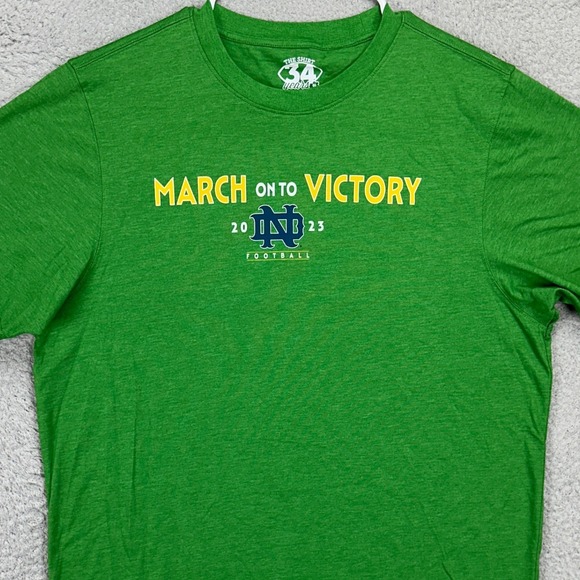 Notre Dame Fighting Irish Mens‎ T-Shirt XL Green 2023 Spirit Football Colosseum